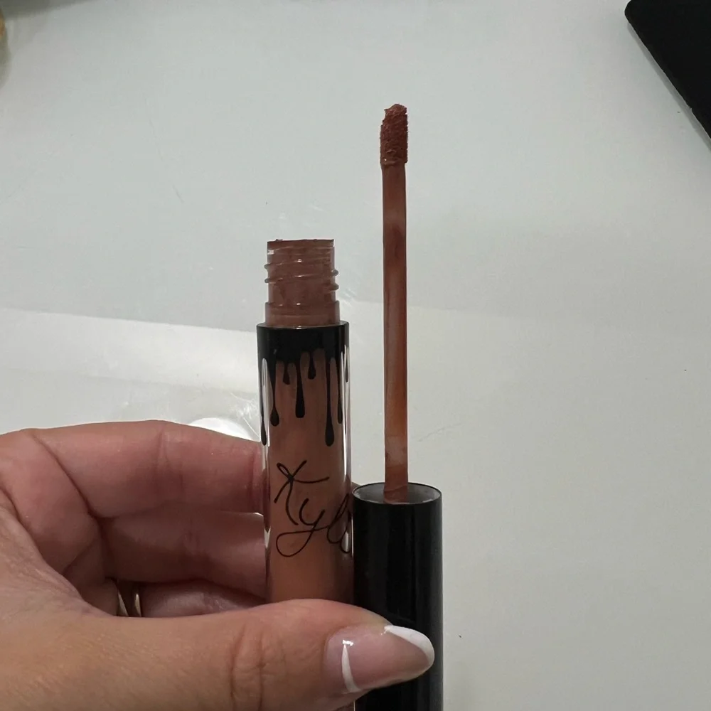Kylie Cosmetics Matte Liquid Lipstick Exposed